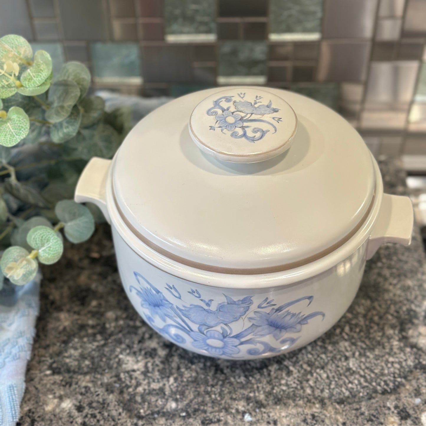 Royal Doulton Inspiration Lambeth Stoneware LS1016 Round Covered Casserole Dish