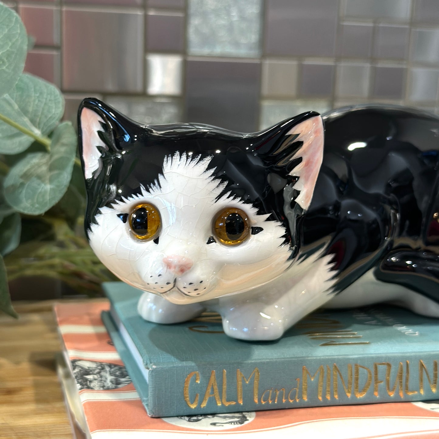 Sleek & Playful Vintage Black & White Cat Figurine - Ready to Pounce!