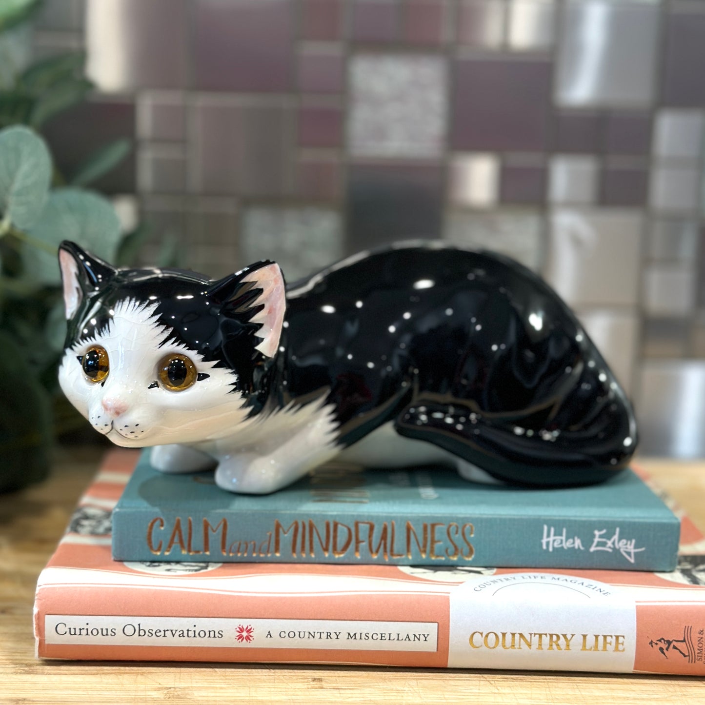 Sleek & Playful Vintage Black & White Cat Figurine - Ready to Pounce!