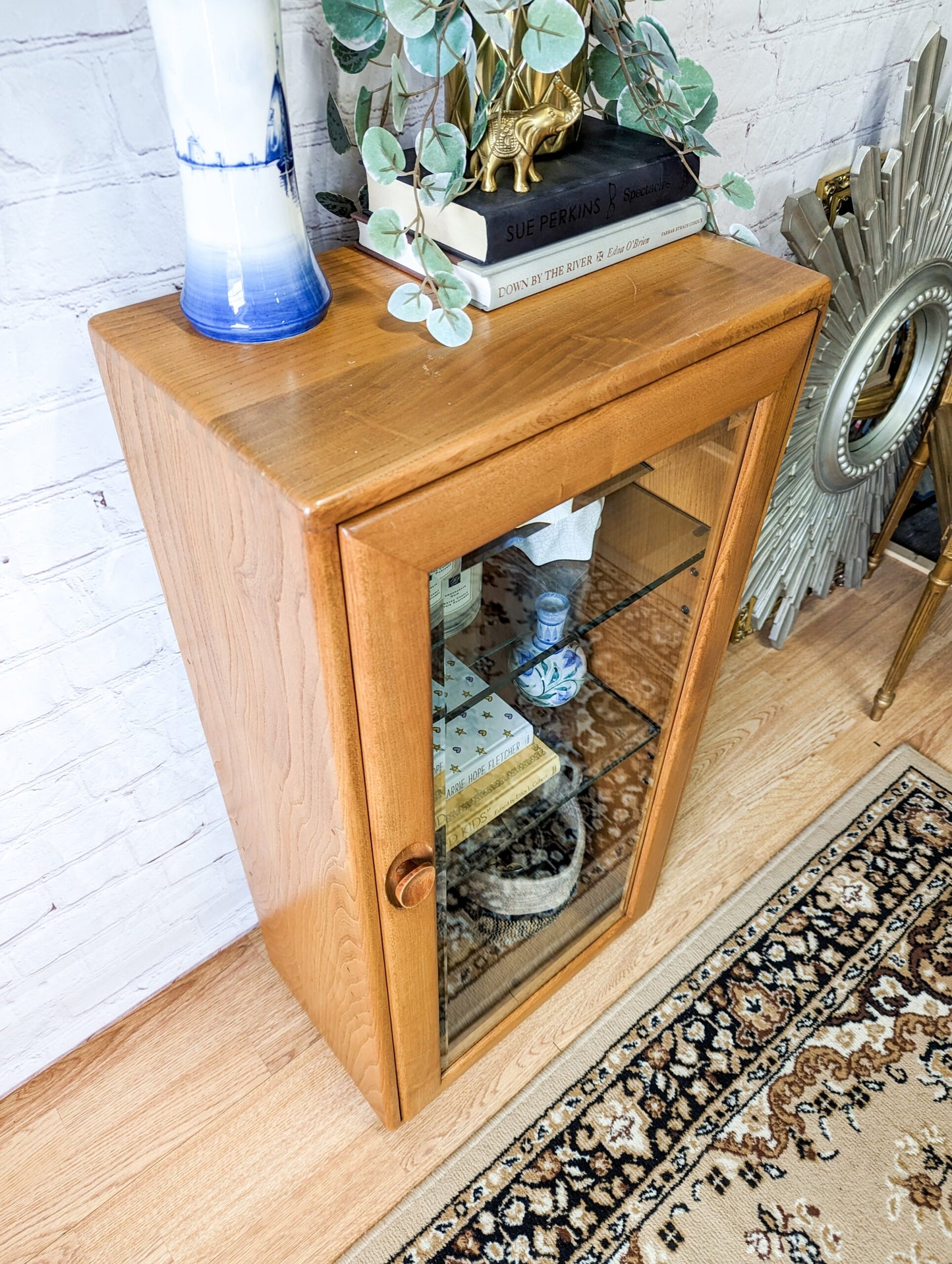 Ercol Windsor Elm Display Cabinet Single Glass Door with Glass Shelves