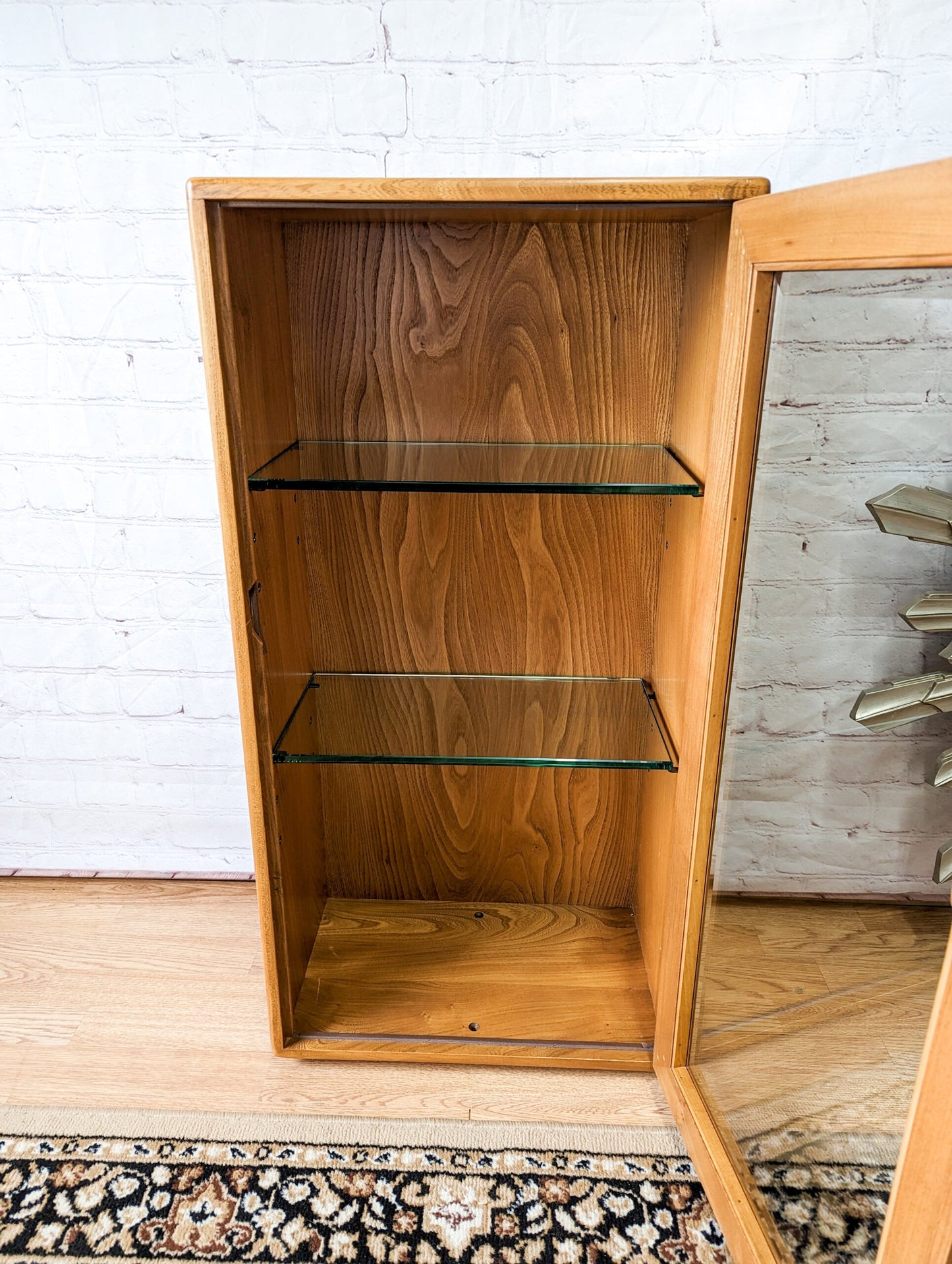 Ercol Windsor Elm Display Cabinet Single Glass Door with Glass Shelves