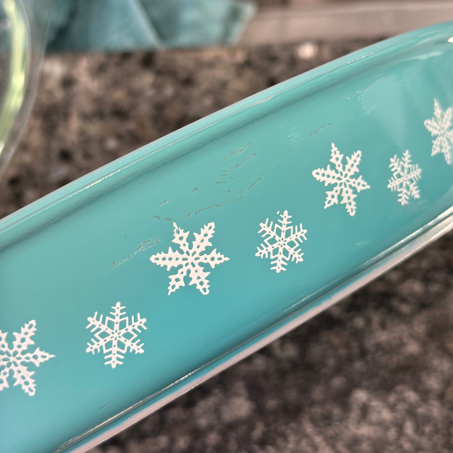 Vintage Pyrex Gaiety Blue Snowflake Divided Vegetable Dish Oval Divided with Lid