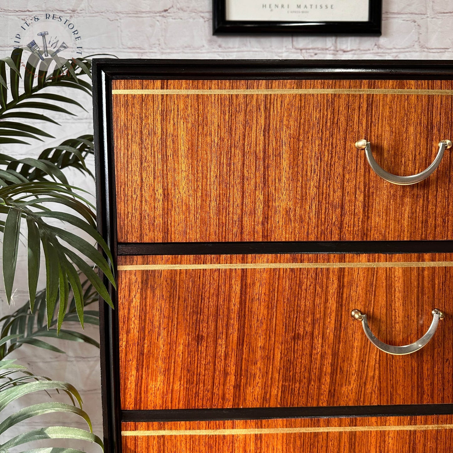 Exquisite Mid Century MCM Walnut Tallboy 6 Drawers Chest Of Drawers by Meredew