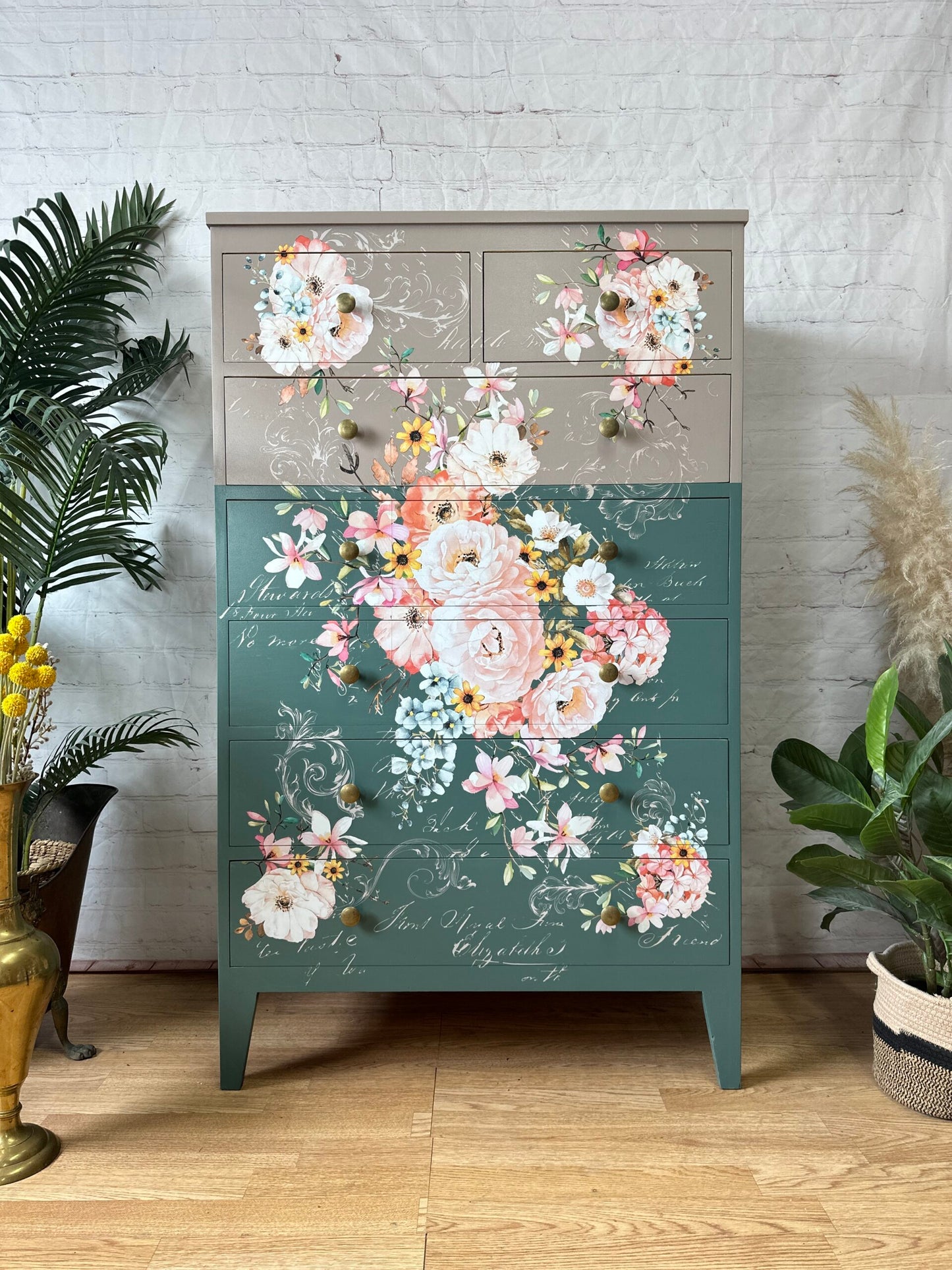 Beautiful solid wood tallboy 6-drawer chest of drawers with floral design